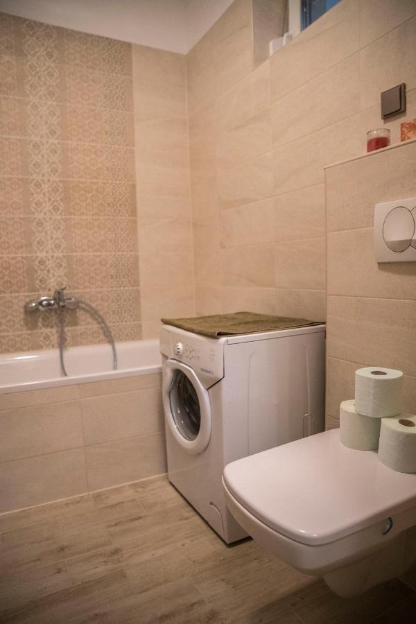 בודפשט Sasadpark'S New Apartment In The West Part Of Buda מראה חיצוני תמונה